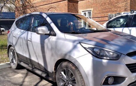 Hyundai ix35 I рестайлинг, 2015 год, 1 000 000 рублей, 2 фотография