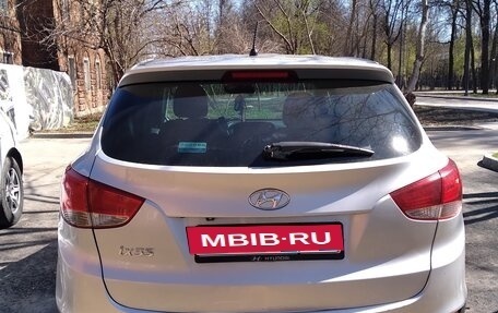 Hyundai ix35 I рестайлинг, 2015 год, 1 000 000 рублей, 4 фотография