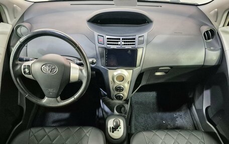 Toyota Yaris III рестайлинг, 2008 год, 601 000 рублей, 10 фотография