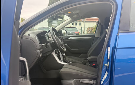 Volkswagen T-Roc I, 2023 год, 2 311 061 рублей, 10 фотография