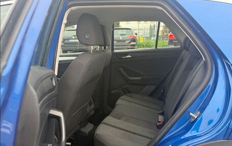 Volkswagen T-Roc I, 2023 год, 2 311 061 рублей, 12 фотография