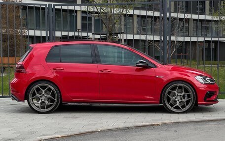 Volkswagen Golf R VII, 2018 год, 4 250 000 рублей, 2 фотография