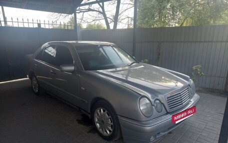 Mercedes-Benz E-Класс, 1998 год, 480 000 рублей, 2 фотография