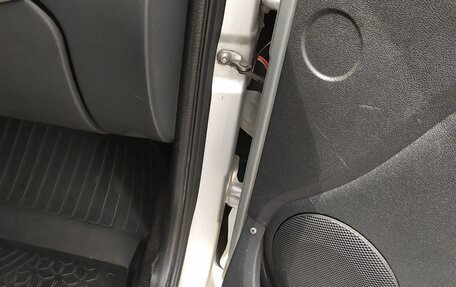 Renault Logan II, 2013 год, 420 000 рублей, 25 фотография