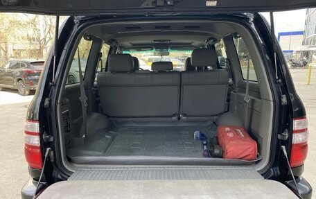 Toyota Land Cruiser 100 рестайлинг 2, 2004 год, 2 600 000 рублей, 5 фотография