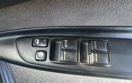 Nissan Avenir II, 2004 год, 335 000 рублей, 11 фотография