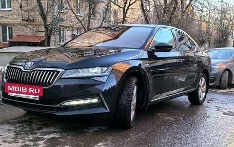 Skoda Superb III рестайлинг, 2021 год, 4 320 000 рублей, 2 фотография