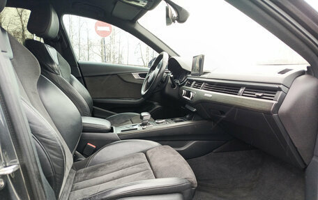 Audi A4, 2018 год, 2 720 000 рублей, 13 фотография