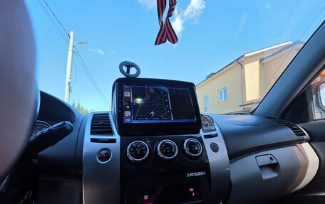 Mitsubishi Pajero Sport II рестайлинг, 2013 год, 2 100 000 рублей, 8 фотография