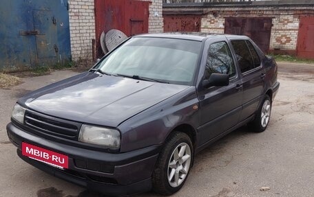 Volkswagen Vento, 1995 год, 2 фотография
