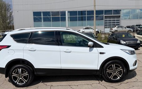 Ford Kuga III, 2017 год, 1 820 000 рублей, 4 фотография