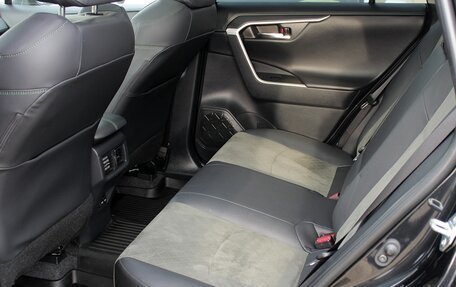 Toyota RAV4, 2025 год, 3 999 000 рублей, 13 фотография