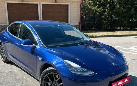 Tesla Model 3 I, 2018 год, 2 650 000 рублей, 1 фотография