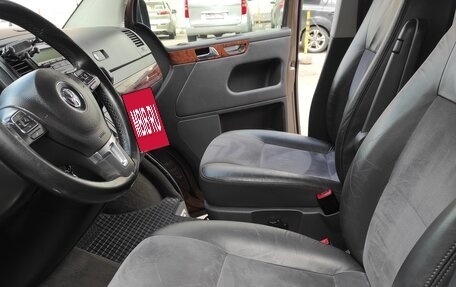 Volkswagen Multivan T5, 2011 год, 2 100 000 рублей, 13 фотография