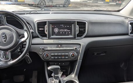 KIA Sportage IV рестайлинг, 2018 год, 2 140 000 рублей, 12 фотография