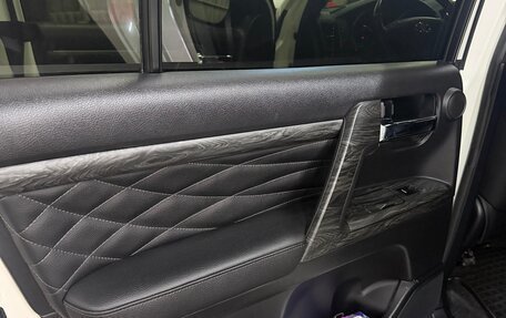 Toyota Land Cruiser 200, 2014 год, 4 500 000 рублей, 21 фотография