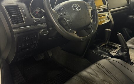 Toyota Land Cruiser 200, 2014 год, 4 500 000 рублей, 26 фотография