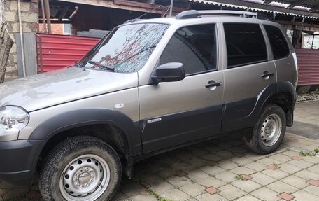 Chevrolet Niva I рестайлинг, 2016 год, 999 000 рублей, 16 фотография