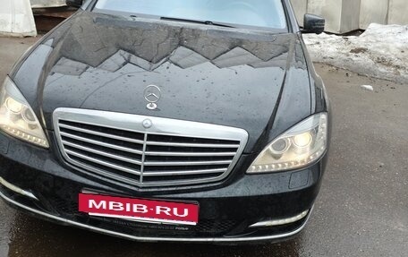 Mercedes-Benz S-Класс, 2010 год, 2 400 000 рублей, 4 фотография