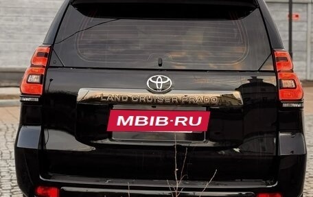 Toyota Land Cruiser Prado 150 рестайлинг 2, 2022 год, 9 300 000 рублей, 5 фотография