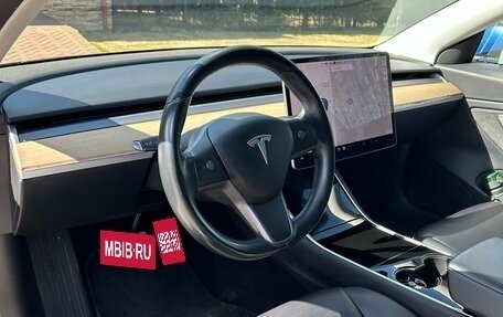 Tesla Model 3 I, 2018 год, 2 650 000 рублей, 6 фотография