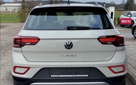 Volkswagen T-Roc I, 2024 год, 3 238 283 рублей, 5 фотография