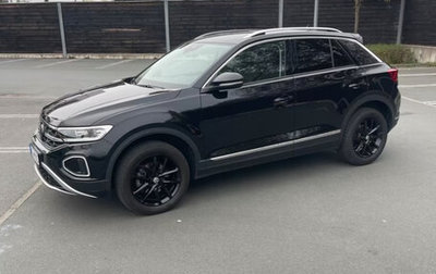 Volkswagen T-Roc I, 2024 год, 3 692 644 рублей, 1 фотография