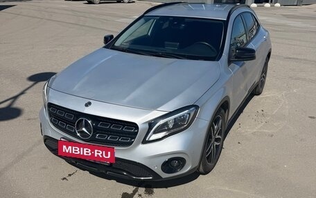 Mercedes-Benz GLA, 2019 год, 2 550 000 рублей, 2 фотография