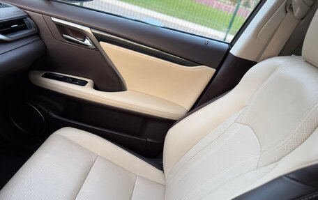 Lexus RX IV рестайлинг, 2017 год, 4 210 000 рублей, 13 фотография