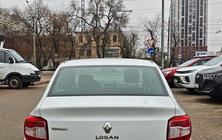 Renault Logan II, 2017 год, 847 000 рублей, 5 фотография