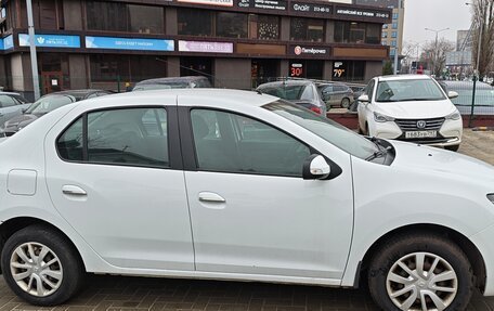 Renault Logan II, 2017 год, 847 000 рублей, 4 фотография