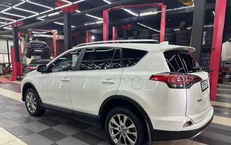 Toyota RAV4, 2017 год, 2 950 000 рублей, 4 фотография