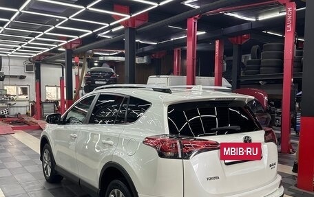 Toyota RAV4, 2017 год, 2 950 000 рублей, 5 фотография