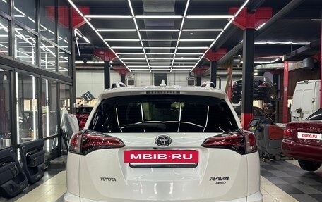 Toyota RAV4, 2017 год, 2 950 000 рублей, 6 фотография
