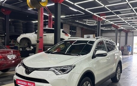Toyota RAV4, 2017 год, 2 950 000 рублей, 3 фотография