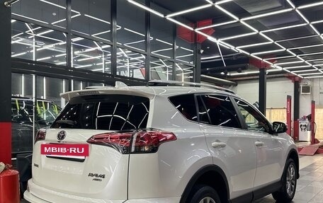 Toyota RAV4, 2017 год, 2 950 000 рублей, 7 фотография