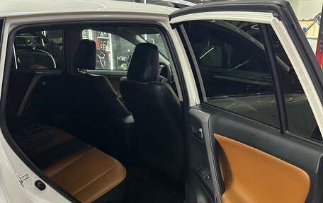 Toyota RAV4, 2017 год, 2 950 000 рублей, 27 фотография