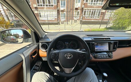 Toyota RAV4, 2017 год, 2 950 000 рублей, 31 фотография