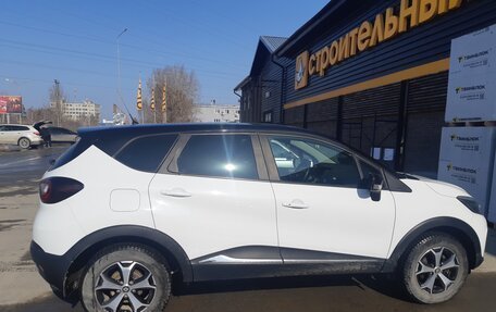 Renault Kaptur I рестайлинг, 2017 год, 1 690 000 рублей, 2 фотография