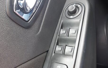 Renault Kaptur I рестайлинг, 2017 год, 1 690 000 рублей, 17 фотография