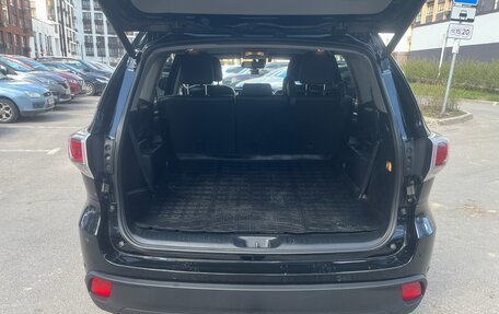 Toyota Highlander III, 2015 год, 3 500 000 рублей, 10 фотография