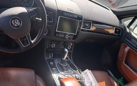 Volkswagen Touareg III, 2014 год, 2 990 000 рублей, 2 фотография