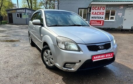 KIA Rio II, 2011 год, 690 000 рублей, 1 фотография