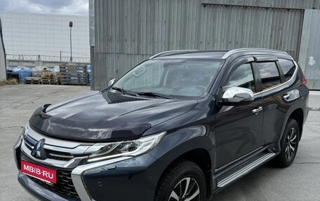 Mitsubishi Pajero Sport III рестайлинг, 2018 год, 3 990 000 рублей, 1 фотография
