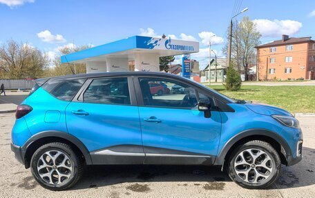 Renault Kaptur I рестайлинг, 2017 год, 1 000 000 рублей, 3 фотография