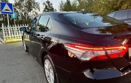 Toyota Camry, 2021 год, 2 650 000 рублей, 8 фотография