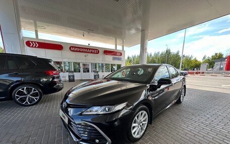 Toyota Camry, 2021 год, 2 650 000 рублей, 9 фотография