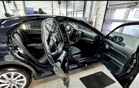 Toyota Camry, 2021 год, 2 650 000 рублей, 17 фотография