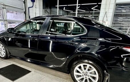 Toyota Camry, 2021 год, 2 650 000 рублей, 18 фотография