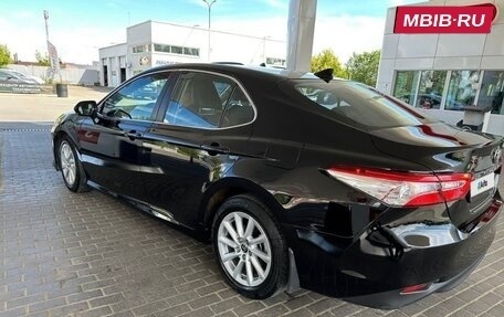 Toyota Camry, 2021 год, 2 650 000 рублей, 10 фотография